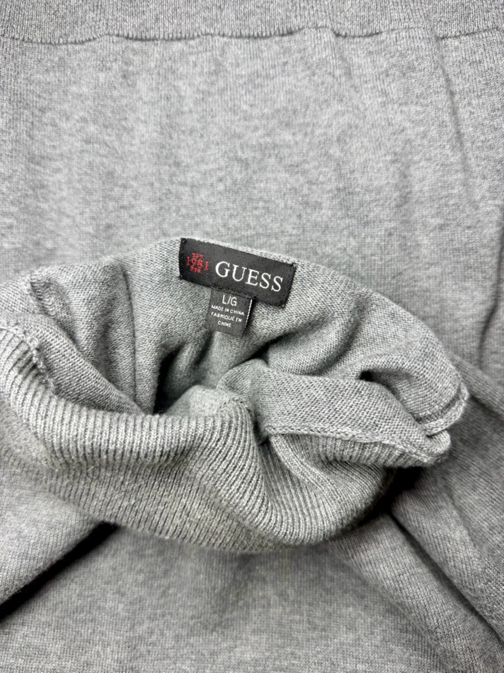 GUESS Women’s Dark Heather Grey Turtleneck Sweater 100% Cotton Size L - Picture 4 of 7